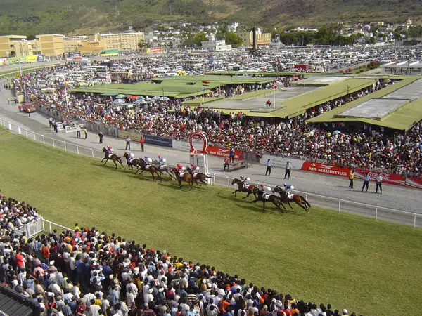 Horse racing at the Champ de Mars