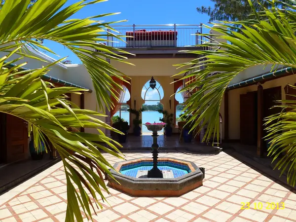 Île des Deux Cocos (private island day)