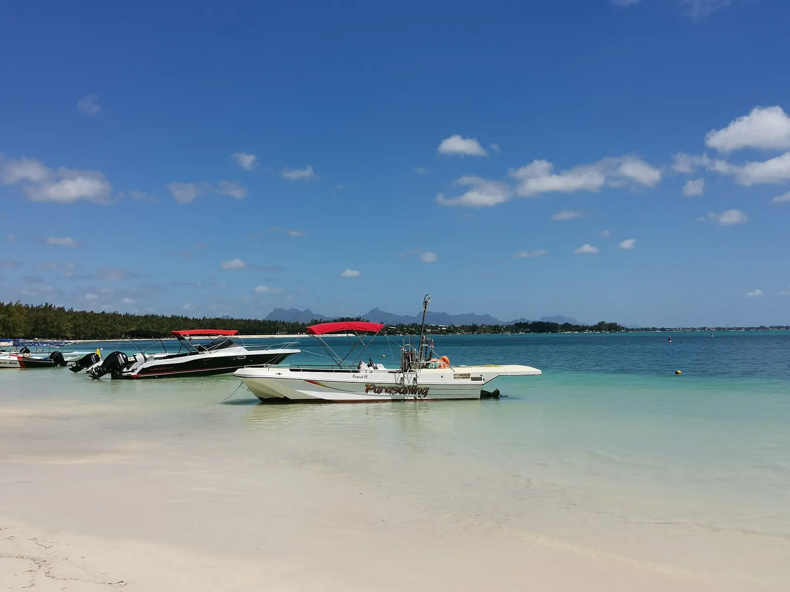 Snorkelling the rocks of Mont Choisy