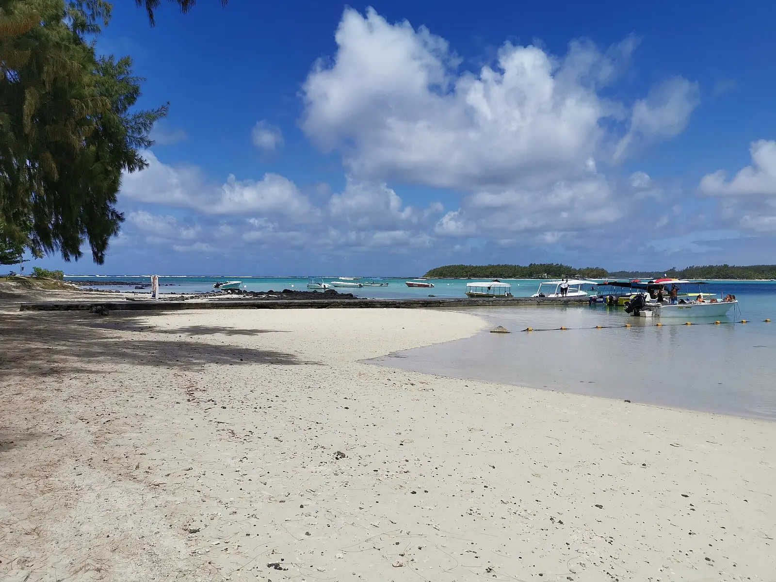 Lagoon walk: Blue Bay → Pointe d’Esny