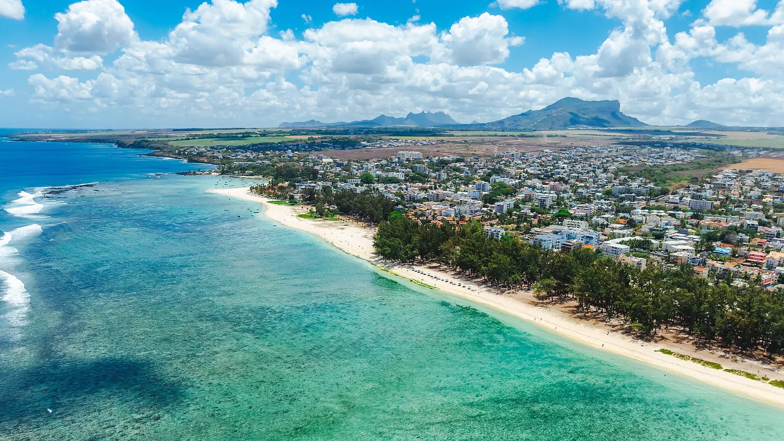 Beach walk: Tamarin → Flic en Flac (and back)