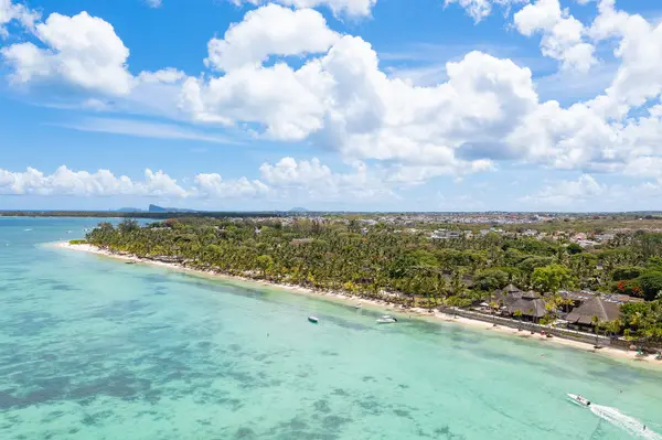 Beach walk: Trou aux Biches → Mont Choisy